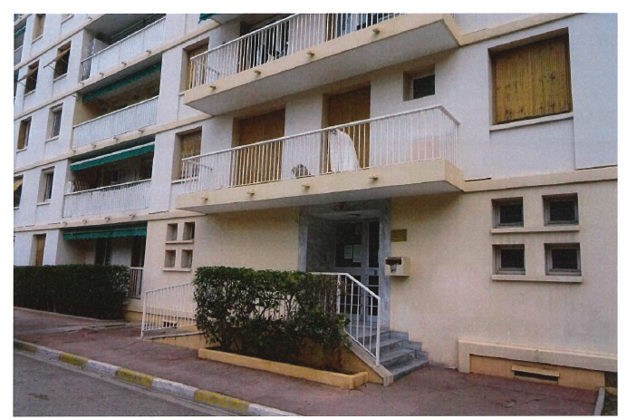 Vente d'un appartement T4 avec cave 13010