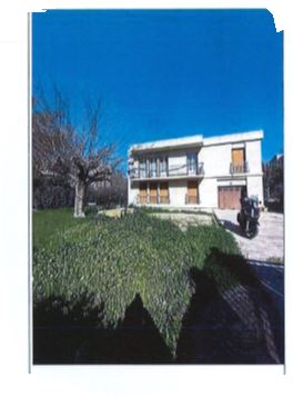 Vente d'une maison à usage d'habitation élevée d'un rez-de-chaussée à ALLAUCH (13190)
